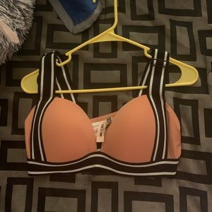 NWT Victoria secret swimsuit tops size large !